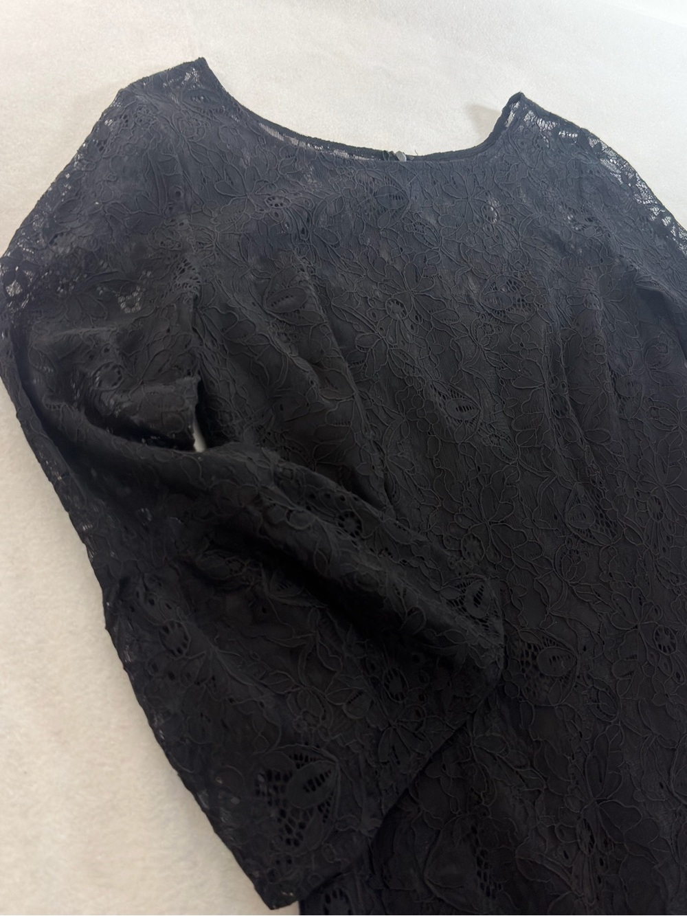 NWT BB Dakota Size 6 Black Floral Lace Bell Sleeve Cocktail Dress